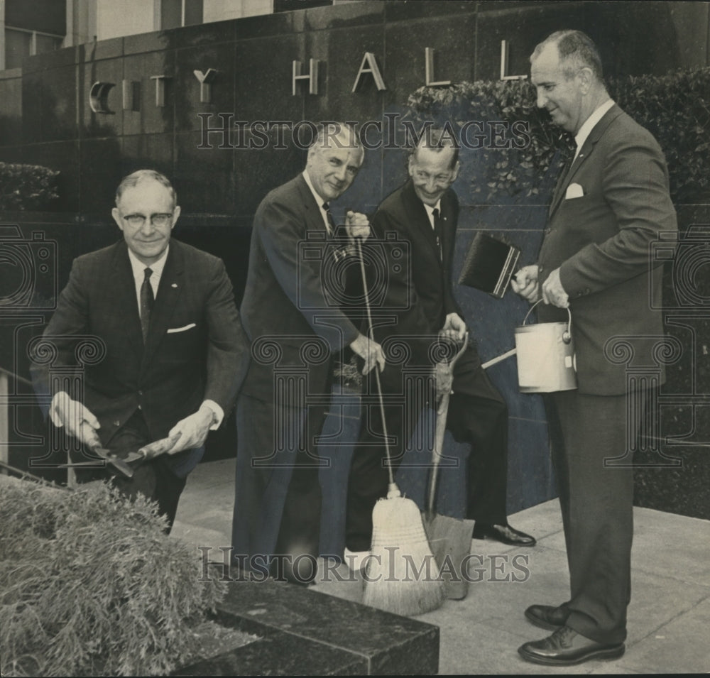 1965 Press Photo National Painting and Decorating week kick off in Birmingham - Historic Images