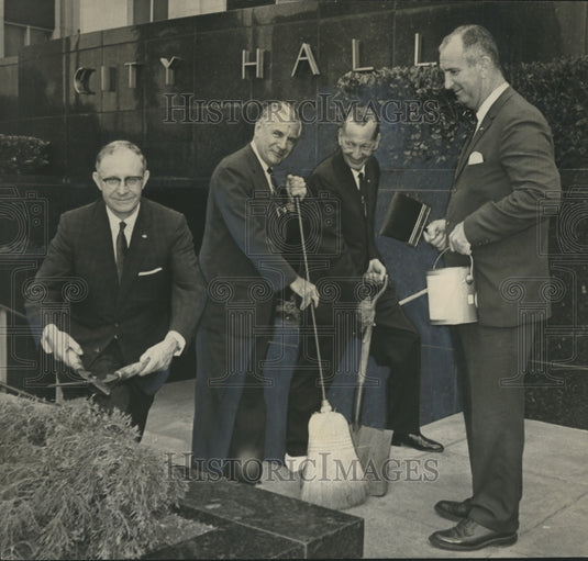 1965 Press Photo National Painting and Decorating week kick off in Birmingham - Historic Images