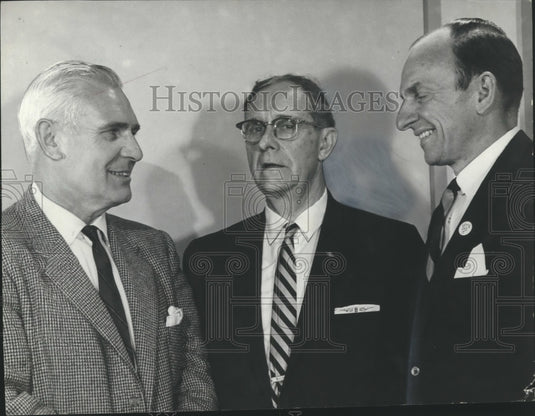 1967, Mayor Albert Boutwell congratulating top runners, Birmingham - Historic Images