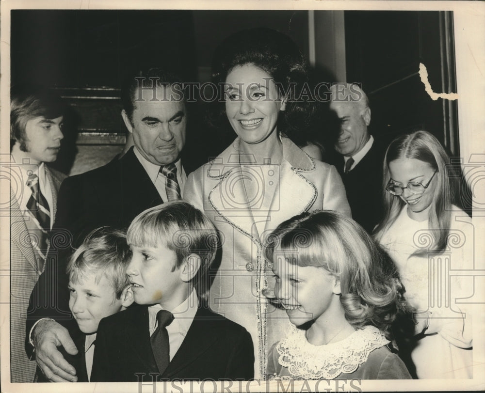 1971 Press Photo George and Cornelia Wallace and children - abna41403 - Historic Images