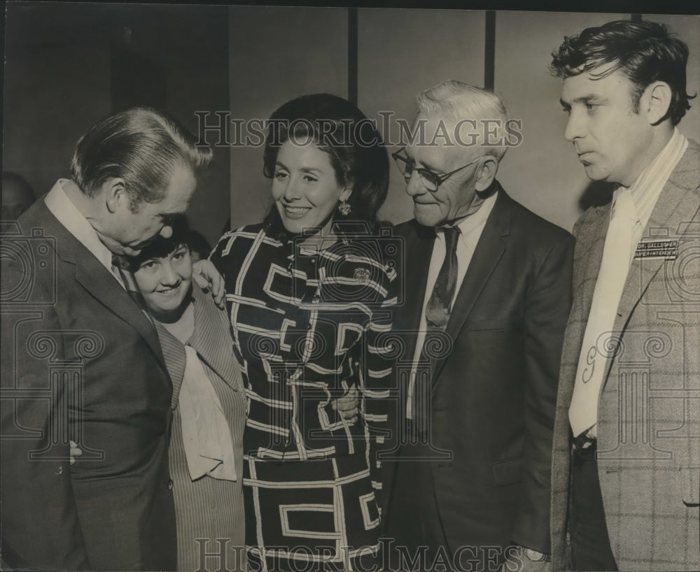 1971, Lurleen Center - Governor George Wallace, Others, Alabama - Historic Images