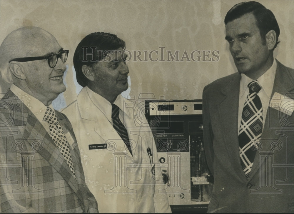 1975 University of Alabama- Legislators Visit Family Practice Center - Historic Images