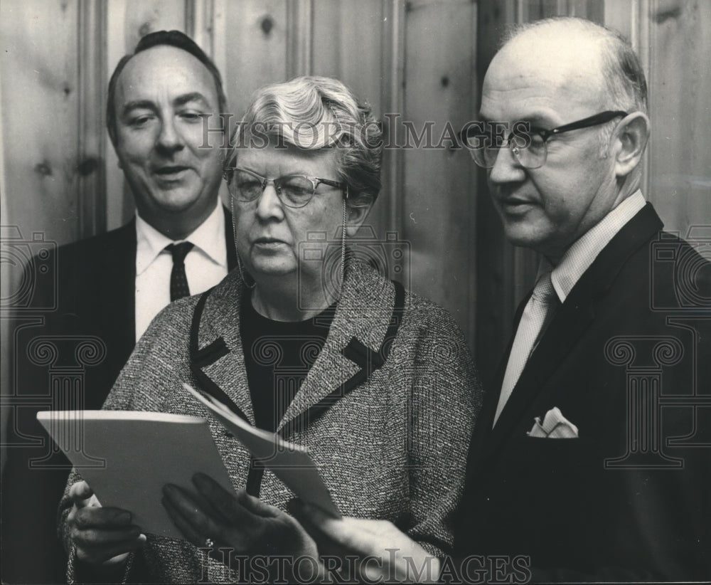 1970 Press Photo Leaders Plan Social Workers' Conference, Birmingham, Alabama - Historic Images