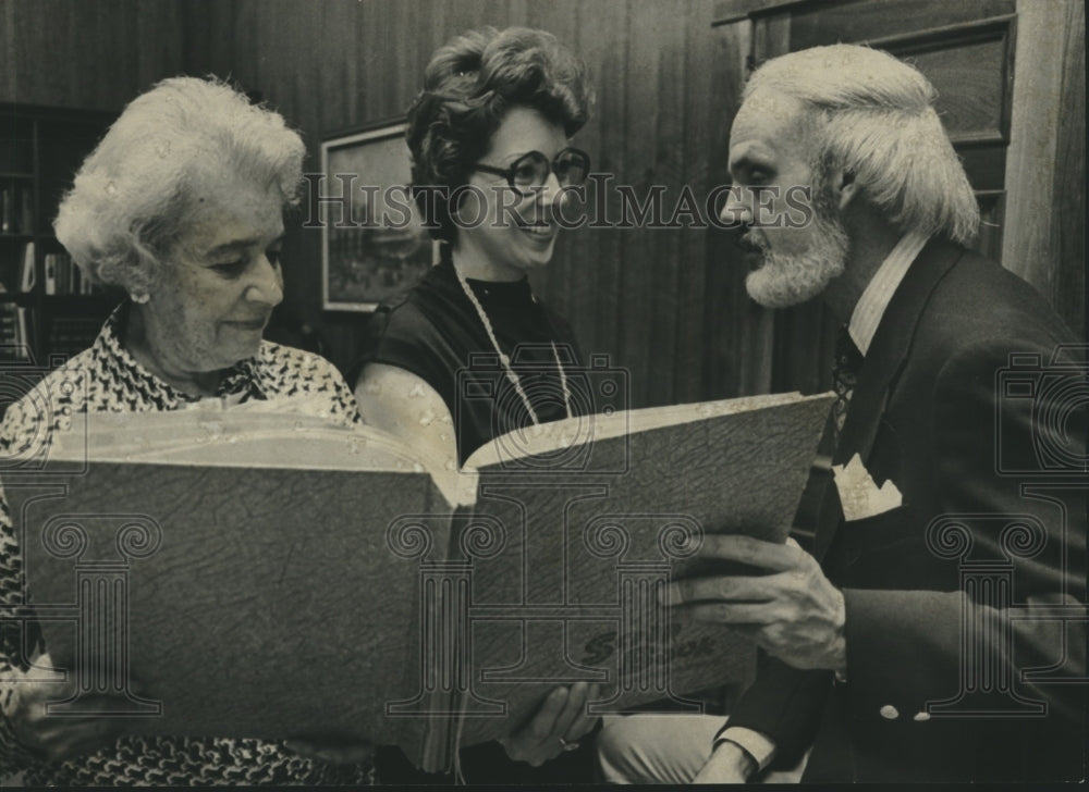 1977, League of Women Voters - Mrs. Mervyn Sterne, Others, Birmingham - Historic Images