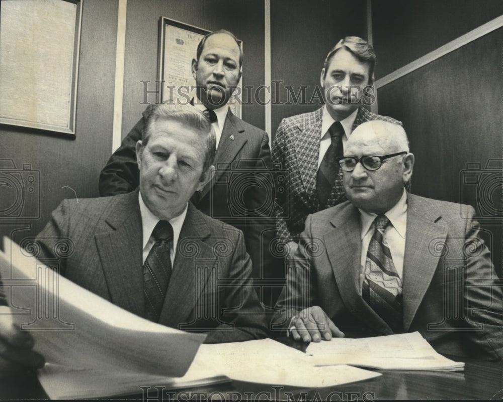 1973, Officer of the Year Contest - Floyd Mann, Other Lawmen - Historic Images