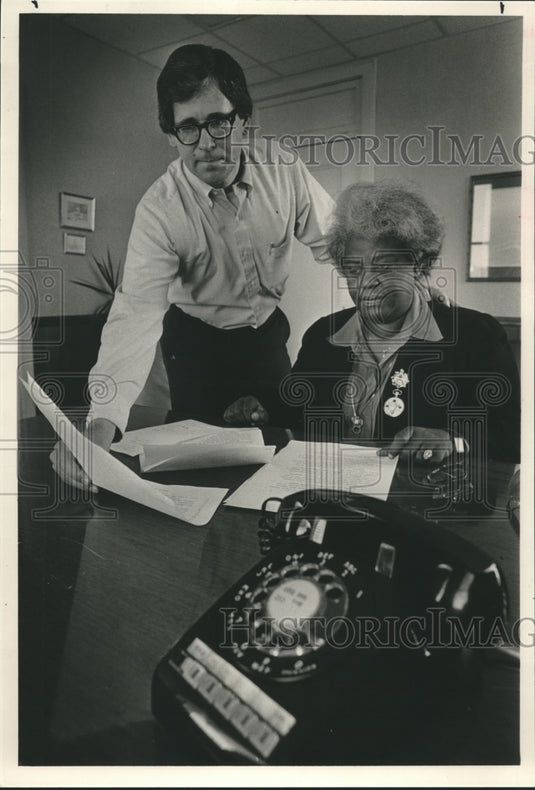 1986 Arthur Payne, politician, with Bobbie McDowell, Alabama - Historic Images