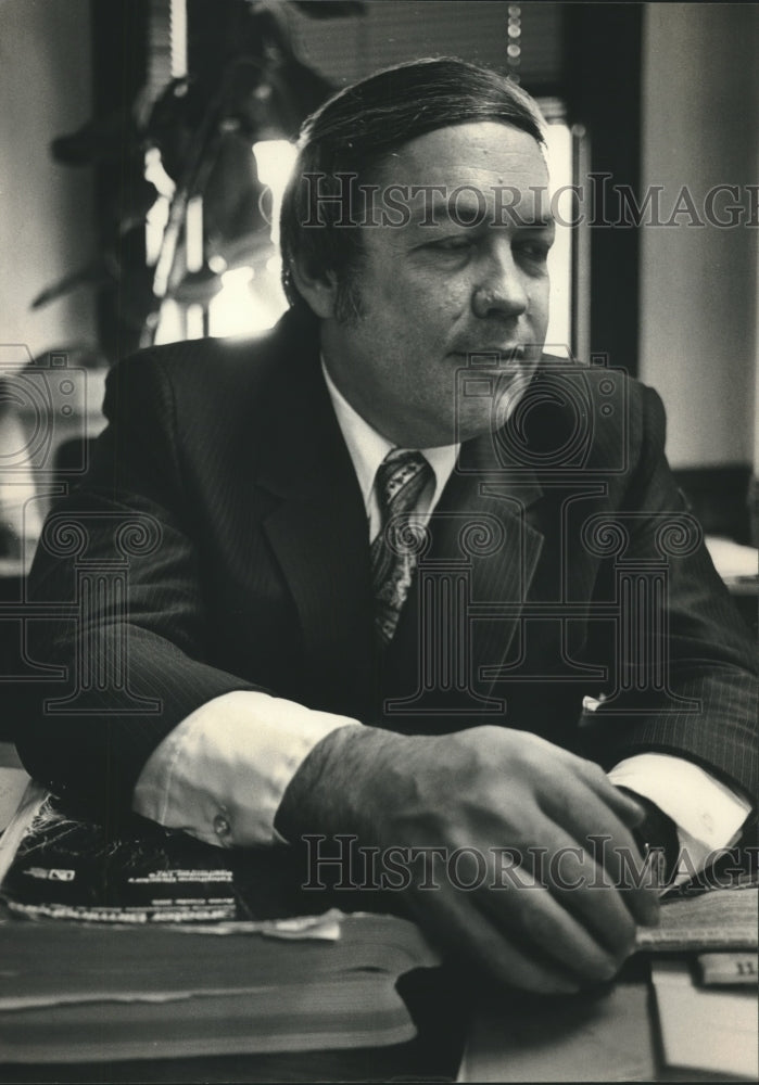1980 Senator Mac Parsons - Historic Images