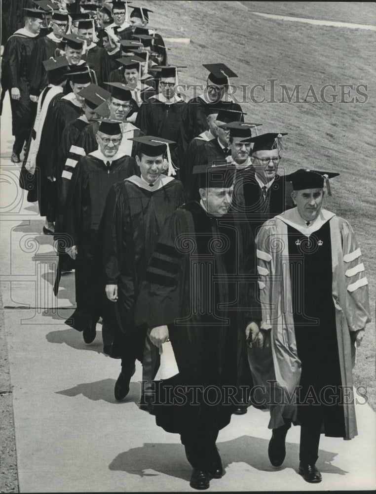1968 Press Photo Jefferson State Junior College graduation processional, Alabama - Historic Images