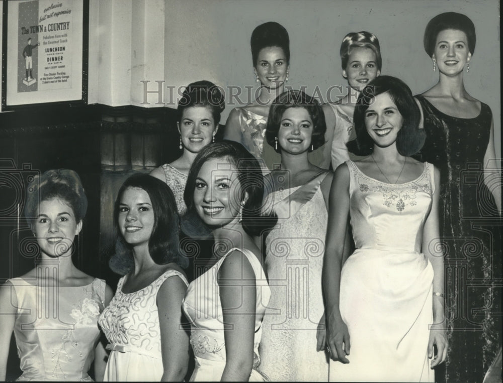 1966 Press Photo Contestants in the &quot;Miss Alabama&quot; contest - abna41762 - Historic Images