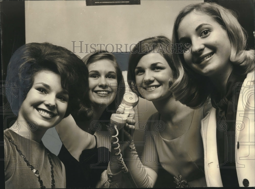 1966, Tennessee Entrants hear results of Alabama Junior Miss Pageant - Historic Images