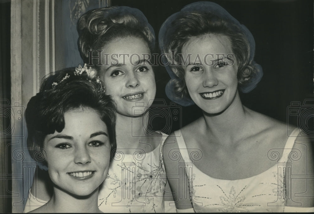 1965 Press Photo Three Junior Miss Alabama Contestant and Alternatives - Historic Images