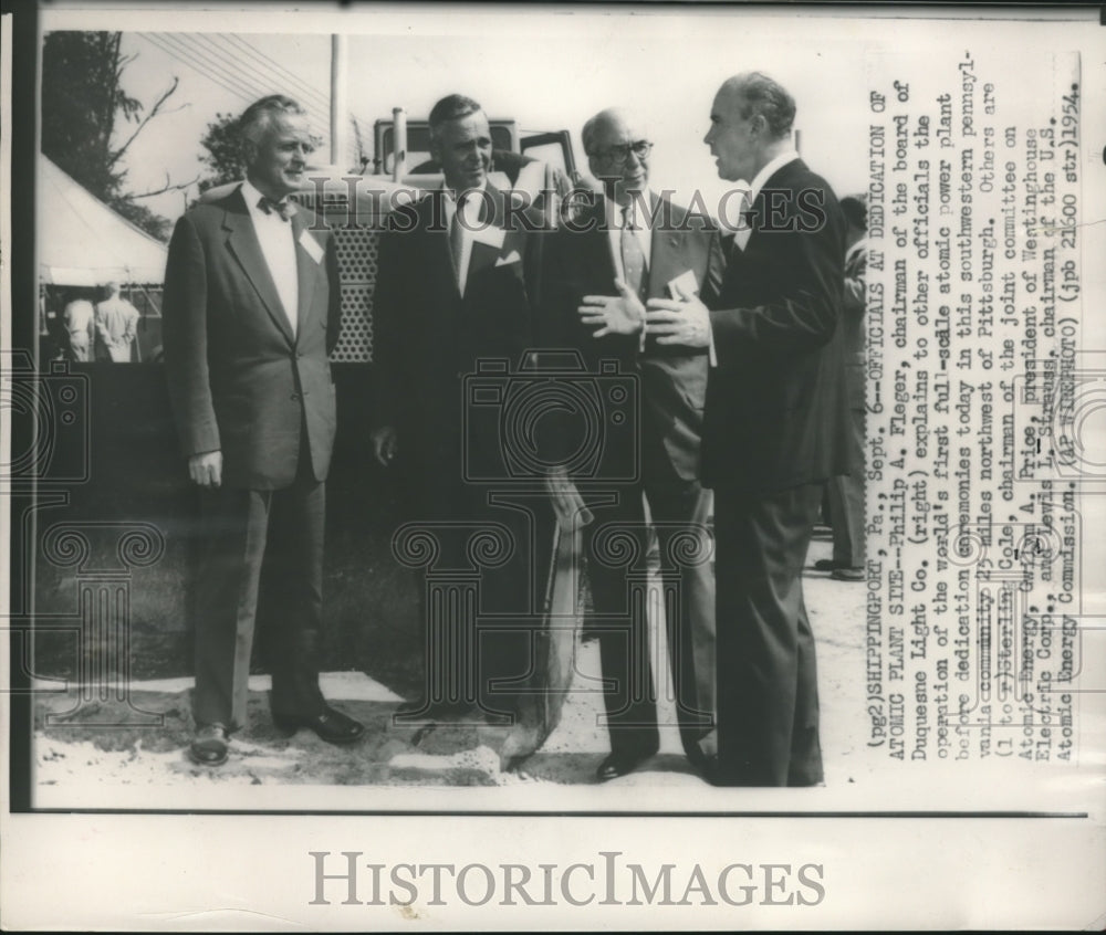 1954 Philip A. Fleger of Dequesne Light Company with Others at Event - Historic Images