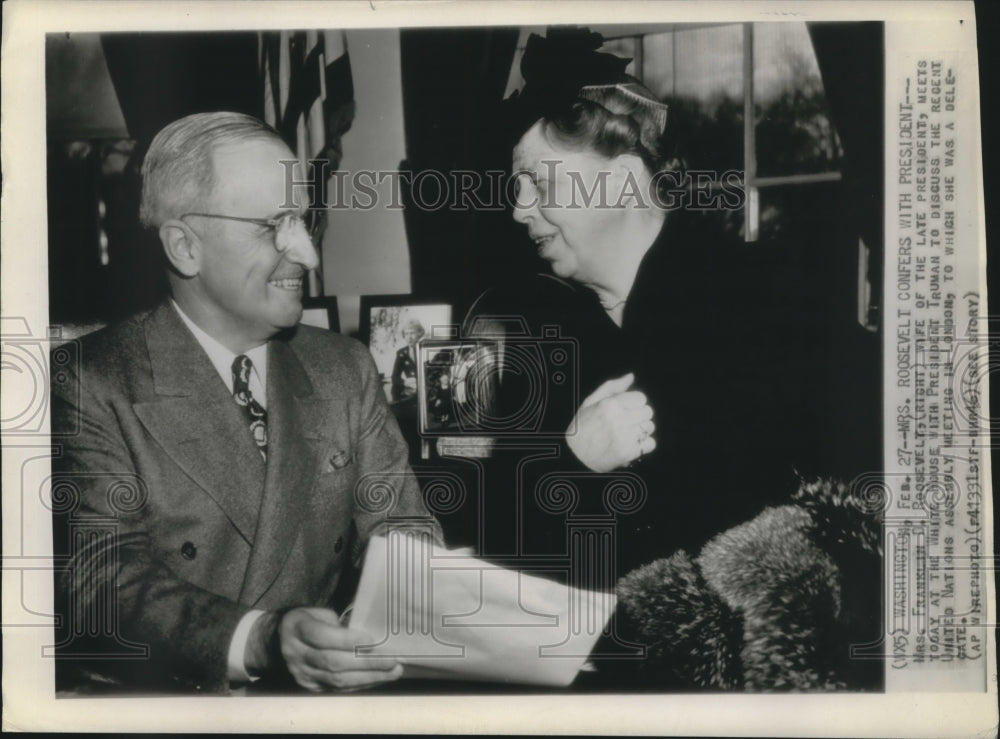 1946, Mrs. Franklin D. Roosevelt at White House with President Truman - Historic Images