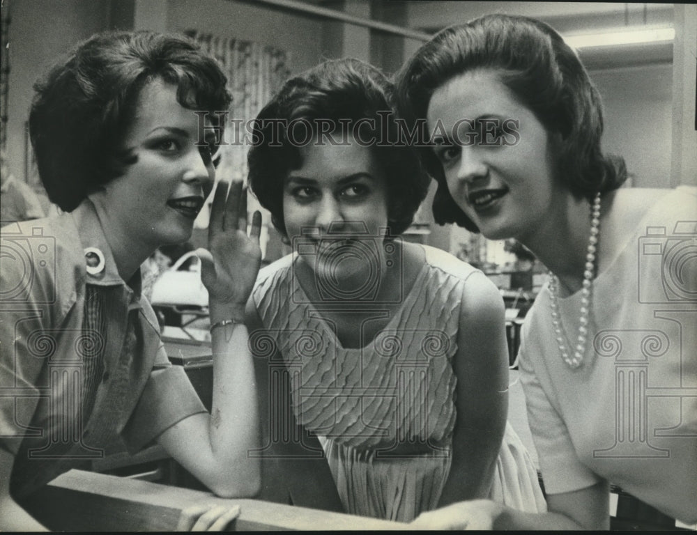 1963, Miss Alabama contenders discuss their chances for the crown - Historic Images