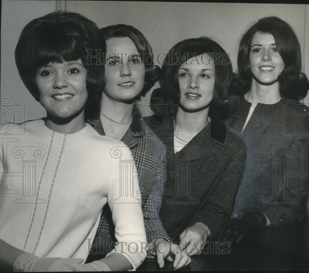 1967 Press Photo Four Entrants in the Alabama Junior Miss Contest - abna42118 - Historic Images