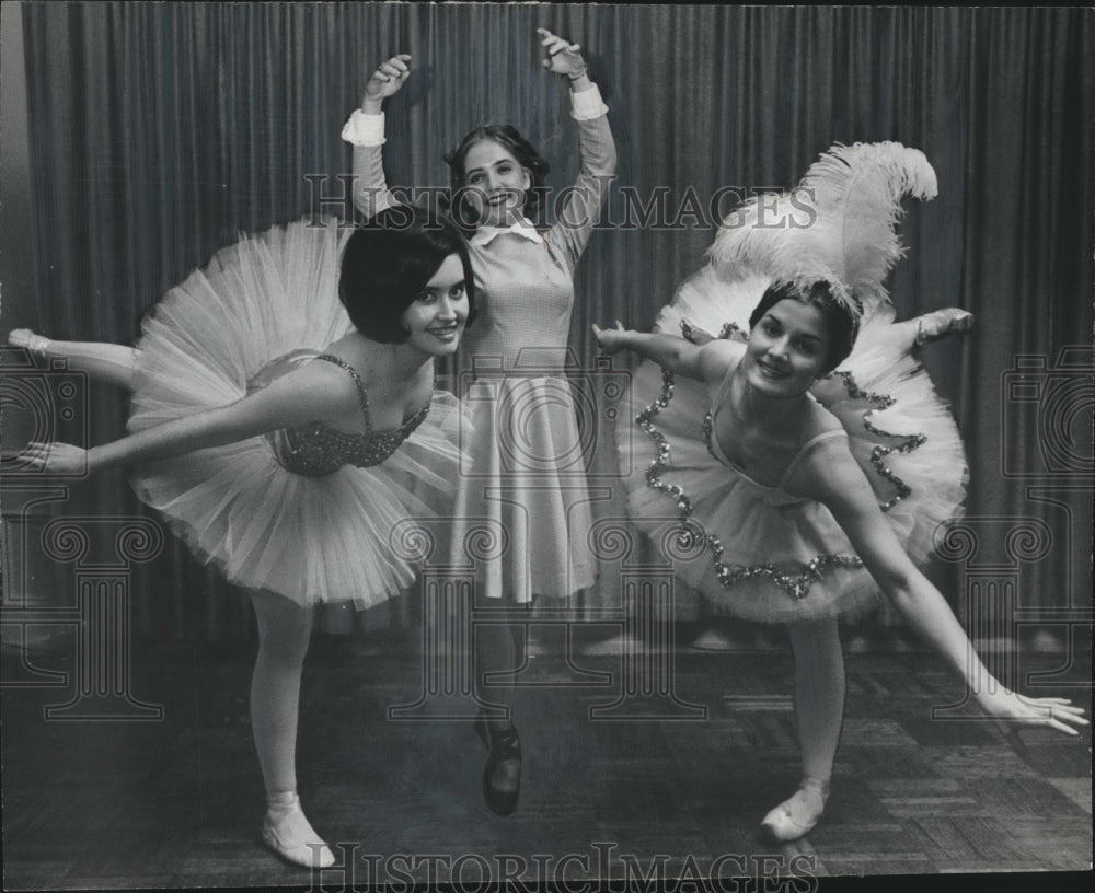 1967 Press Photo Junior Miss Alabama Contestants - abna42123-Historic Images