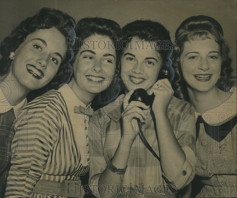 1959 Press Photo Semifinalists in the Miss Alabama Contest await results-Historic Images