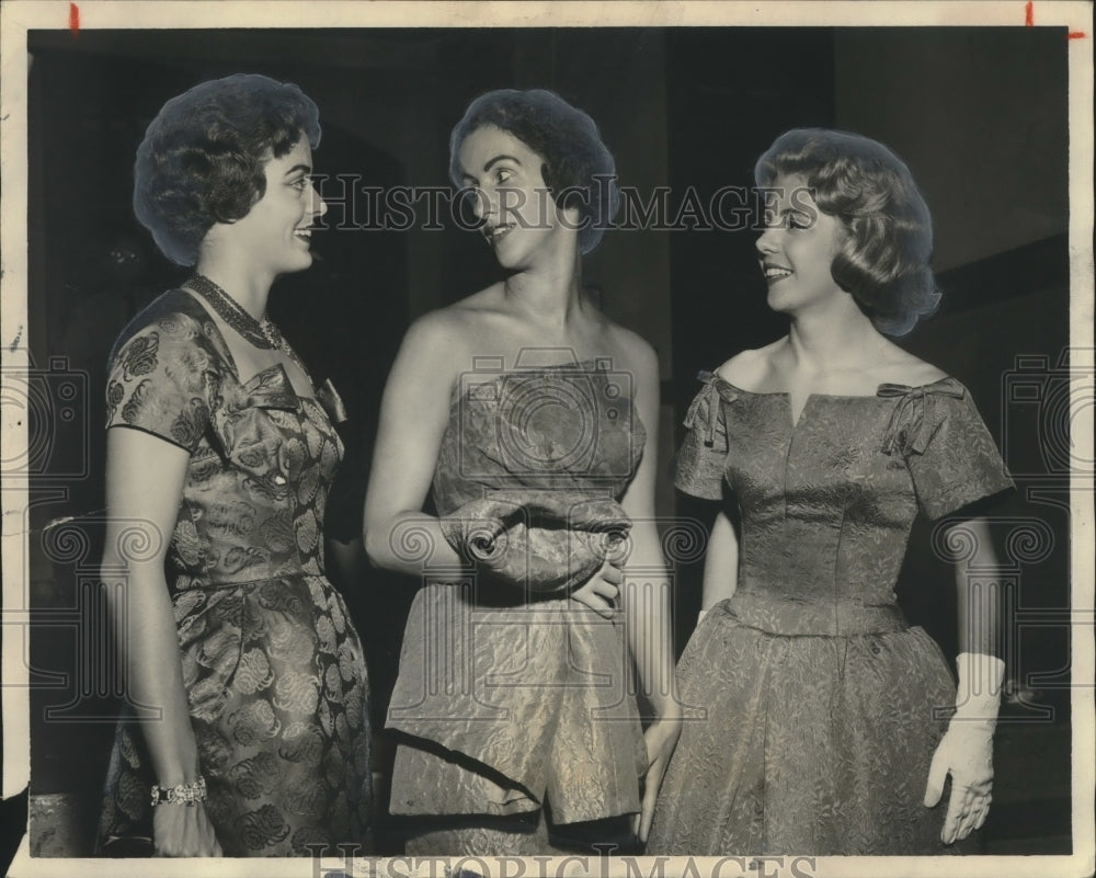 1960 Press Photo Three Miss Alabama Contestants in Mobile, Alabama - abna42147 - Historic Images