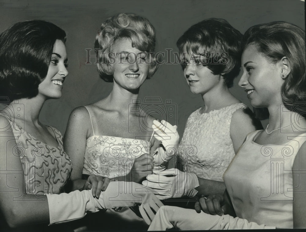 1966 Press Photo Four Miss Alabama Contestants in Evening wear - abna42184 - Historic Images