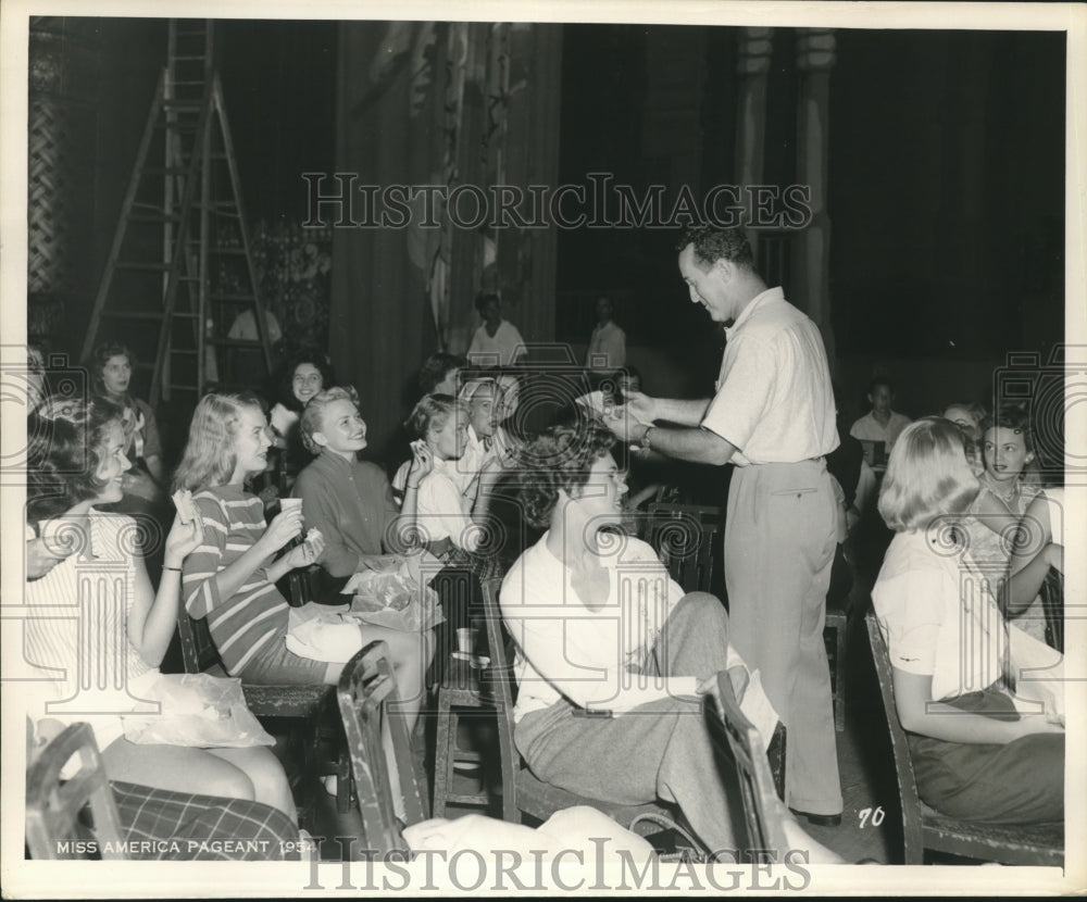 1954 Press Photo Miss America Pageant Contestants seated, eating - abna42209 - Historic Images