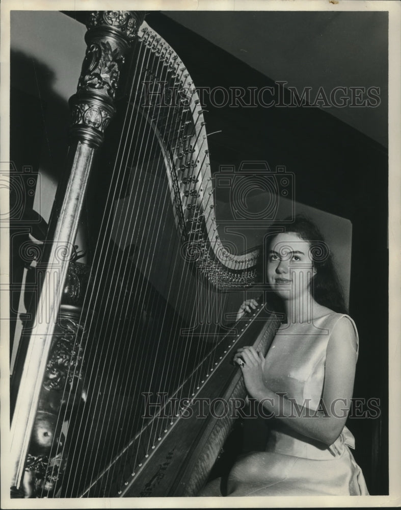 1964 Press Photo Sylvia Sanders, Miss Alabama Contest with Harp - abna42295 - Historic Images