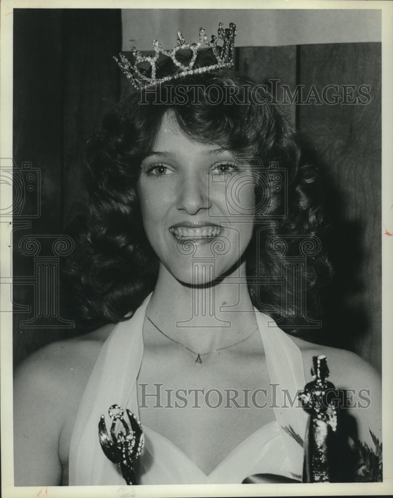 1979, Miss Bessemer, Alabama, Jane Karen Heilman crowned - abna42358 - Historic Images