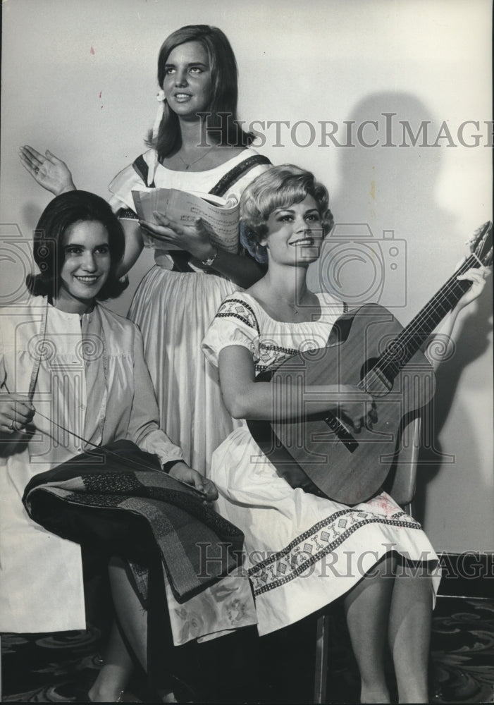 1966 Press Photo Miss Alabama contestants play music - abna42368 - Historic Images