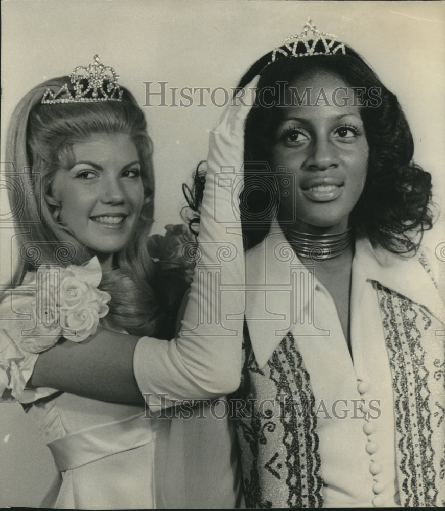 1971 Press Photo Junior Miss Alabama - Debra Walters and Vanessa Gail Roby - Historic Images