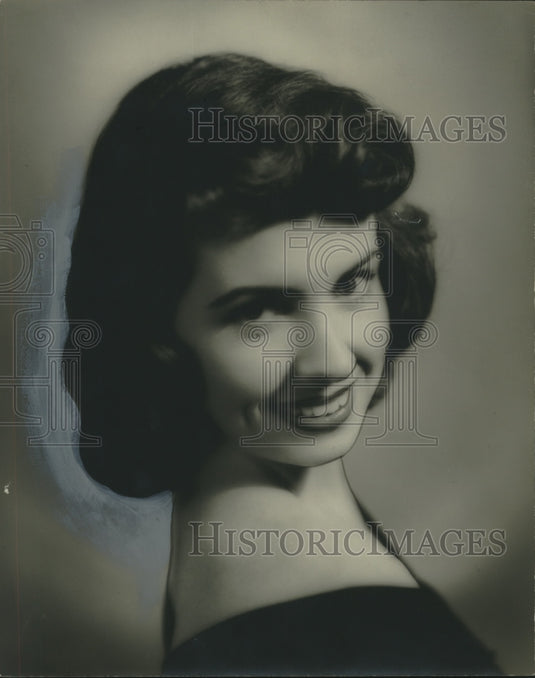 Press Photo Tricia Holt, "Miss Alabama" Contestant Sponsored by Phi Mu Sorority - Historic Images