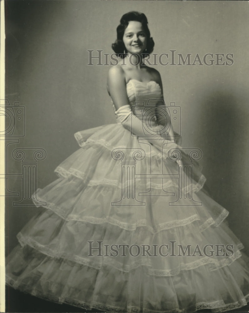 1961 Press Photo Mary Dudly Hamilton, Junior Miss Alabama Contest - abna42541 - Historic Images