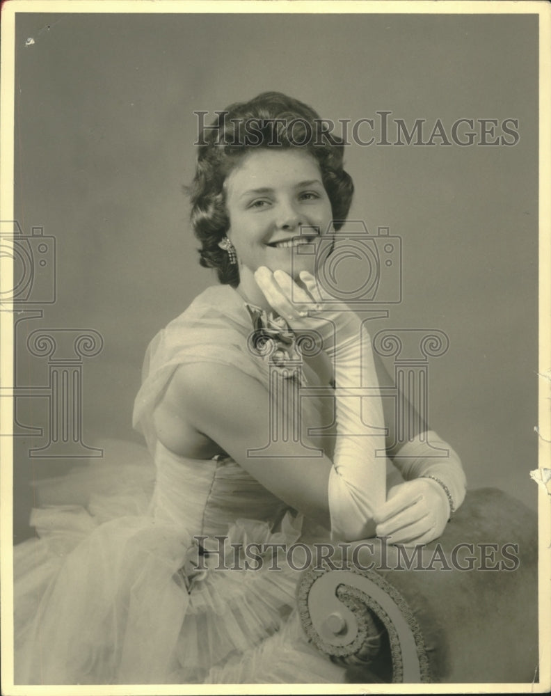 1964, Junior Miss Alabama Contestant in Contest - abna42581 - Historic Images