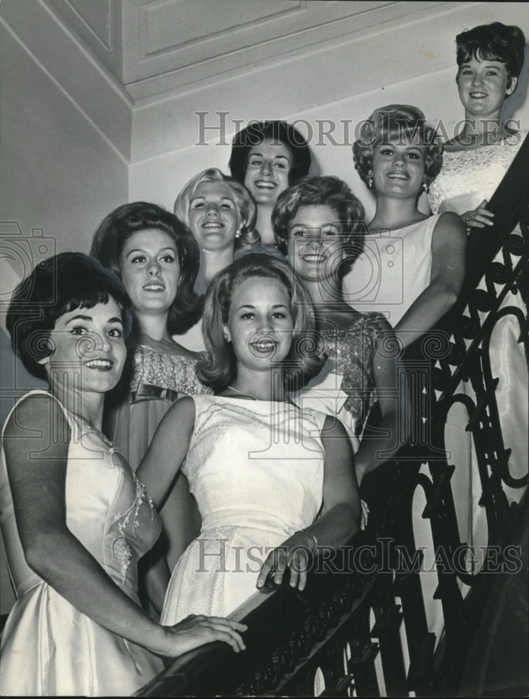 1966 Press Photo Miss Alabama Contestants on stairwell - abna42711 - Historic Images