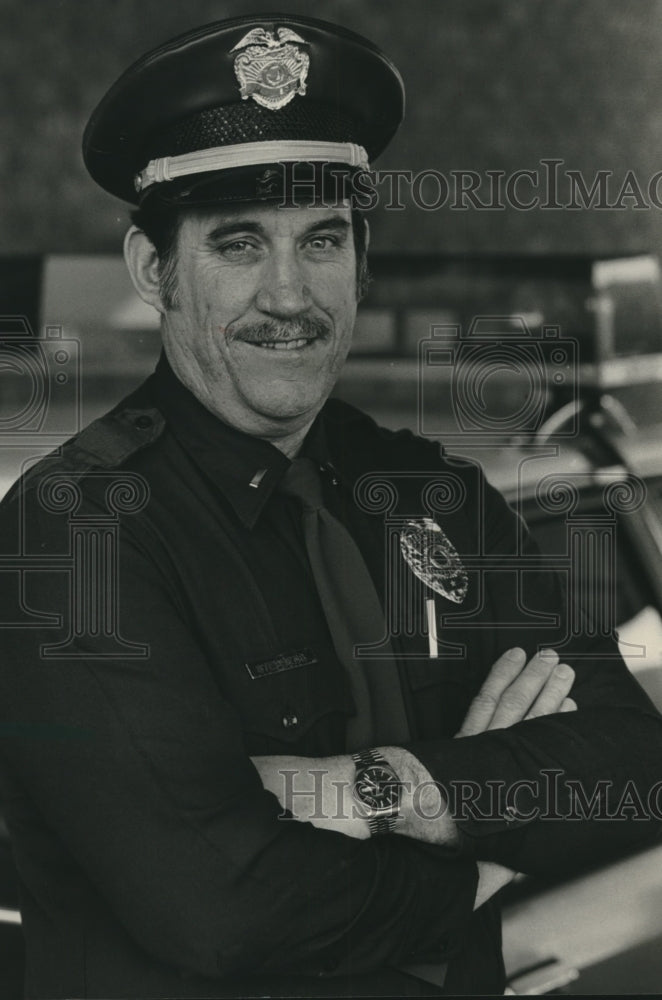 1984, Lieutenant B.R. Stephens of the Birmingham Police Department - Historic Images