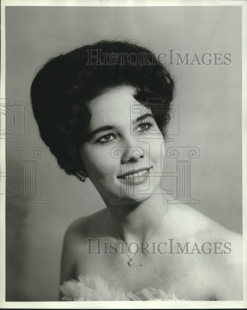 1964 Press Photo Junior Miss Alabama Contestant in Contest - abna42815 - Historic Images