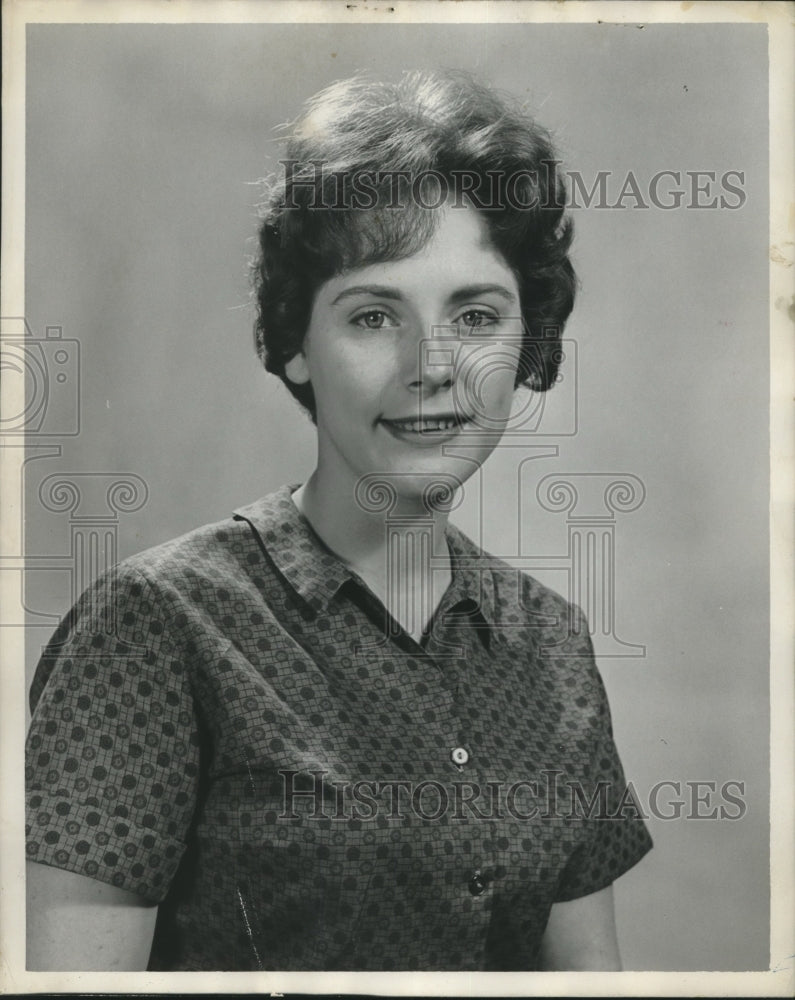 1961 Press Photo Glen Miller, Miss Alabama Contest - abna42836 - Historic Images
