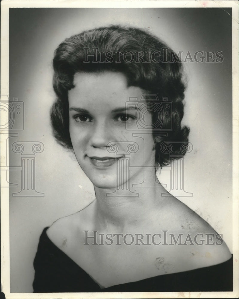 1961 Press Photo Junior Miss Alabama Contestant Suzie Logan - abna42863 - Historic Images