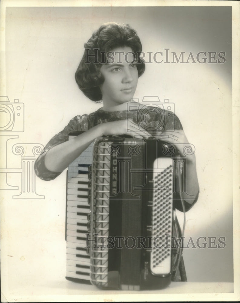 1961 Press Photo Accordion Soloist Josephine Siragusa - abna42938 - Historic Images