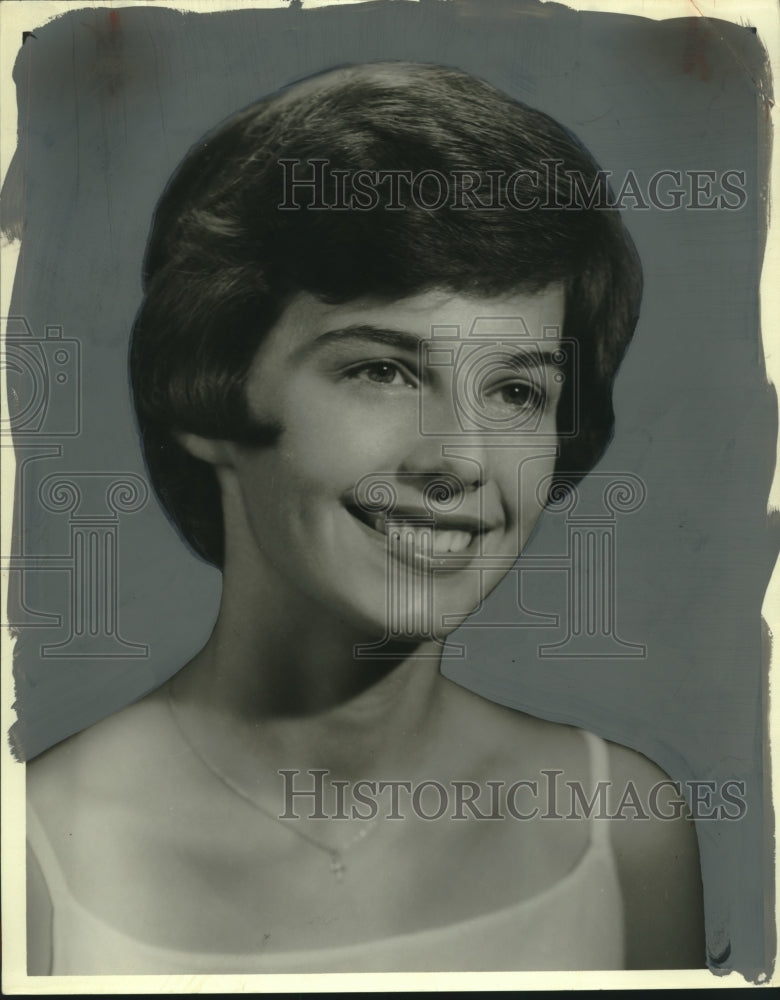 1963, Doris Dressler, of Sylacauga, Junior Miss Alabama Contest - Historic Images