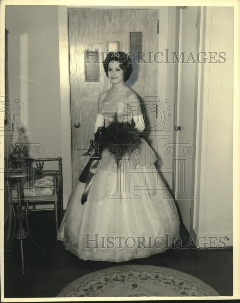 1963 Press Photo (Snoopy) Elizabeth Turk, Junior Miss Contest - abna42961 - Historic Images