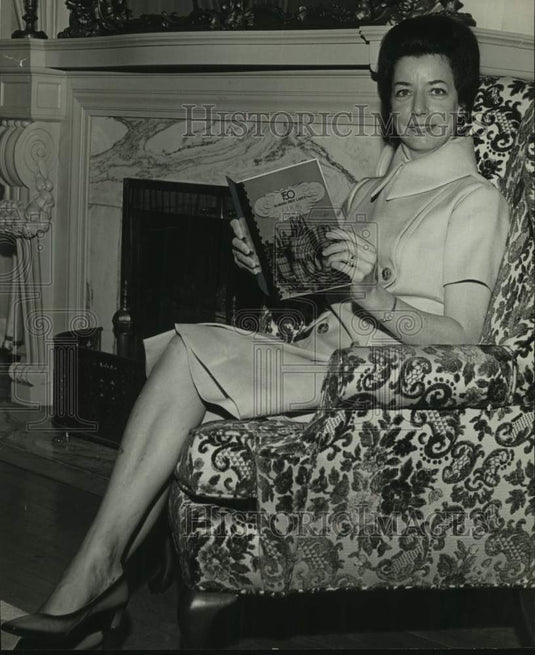 1969, Mrs. Albert Brewer, Governor's Wife, With First Lady's Cookbook - Historic Images