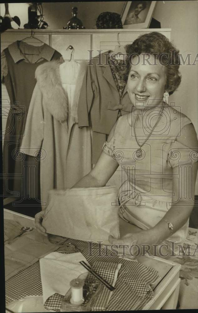 1963 Press Photo Mrs. Albert Boutwell, wife of mayor, sewing - abna43222 - Historic Images