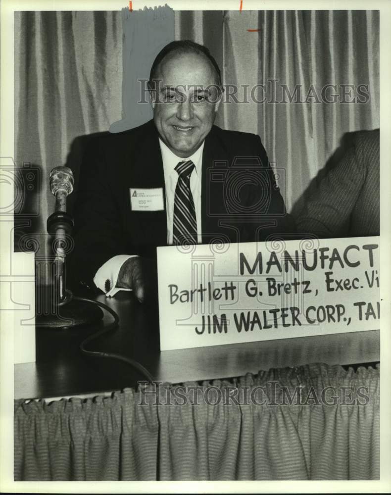 1981 Press Photo Bartlett G. Bretz, Jim Walter, Corporation, Alabama - abna43290 - Historic Images