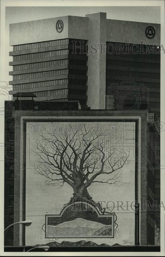 1990 Press Photo Tree Mural By Birmingham Artist Terry Beckham - abna43321 - Historic Images