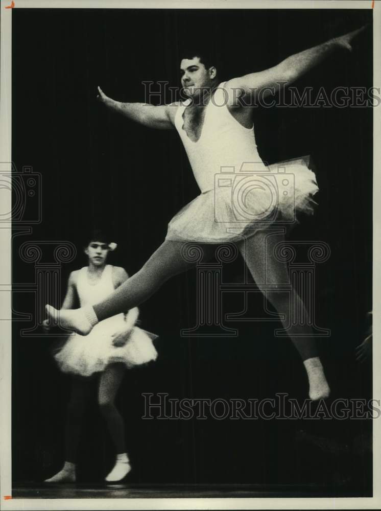 1989 Press Photo Gardendale, AL High School Students at Charity Ballet - Historic Images