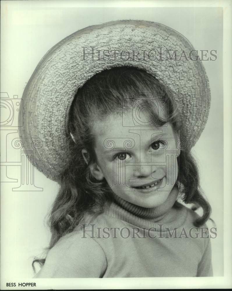 1989 Press Photo Bess Hopper, child actress of Decatur, Alabama, promo shot - Historic Images