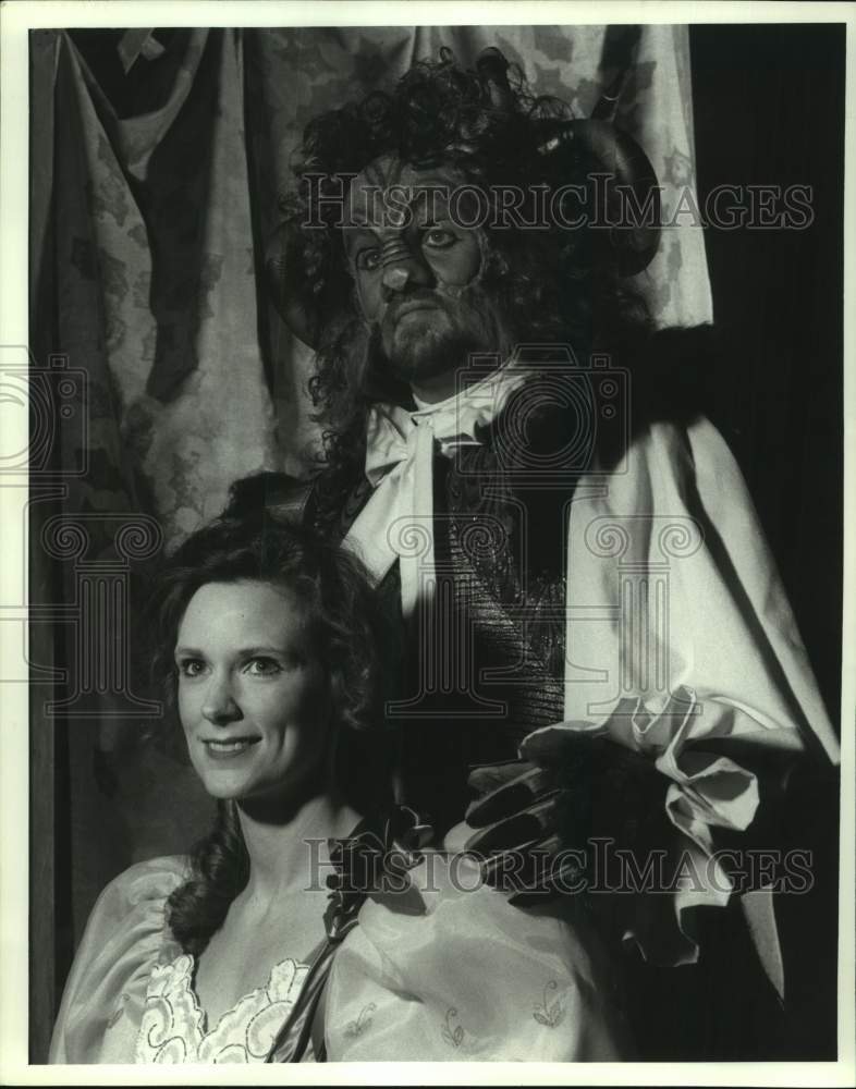 1989 Press Photo actors in Beauty &amp; the Beast, Birmingham Children&#39;s Theatre - Historic Images