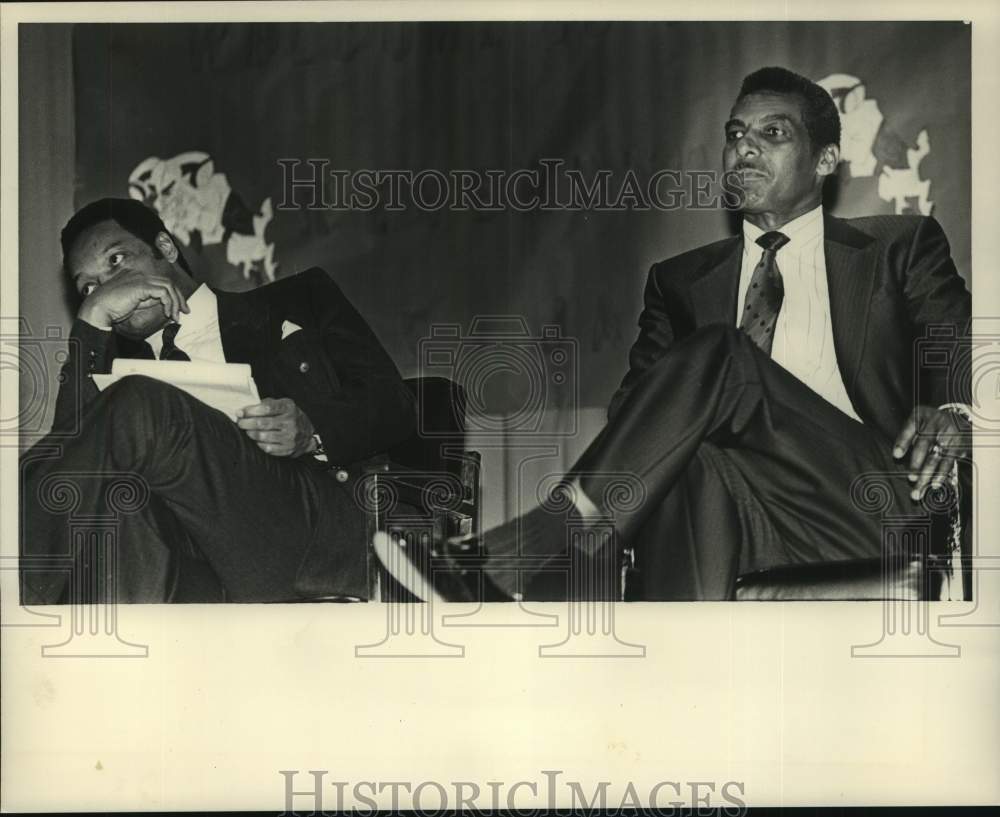 1991 Press Photo Jesse Jackson &amp; Donald Debrow, Carver High School Principal - Historic Images