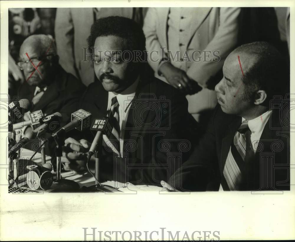 1982 Press Photo Jesse Jackson, Columnist - abna43775 - Historic Images