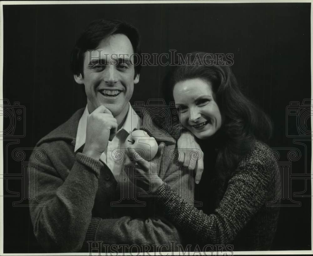 1977 Press Photo Tom Key &amp; Beverly Brasell in &quot;The Diary of Adam &amp; Eve&quot;, Alabama - Historic Images