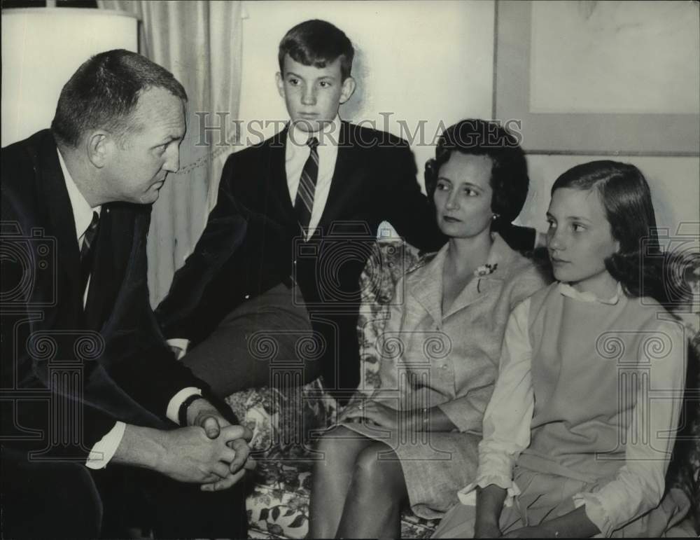 1966 Mr. &amp; Mrs. Frank Boyd &amp; family, Alabama - Historic Images